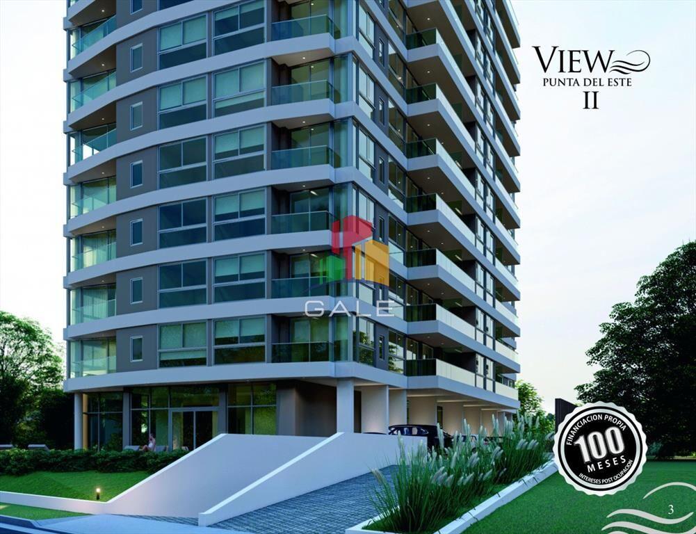 Vende apartamento de 1 dormitorio y medio en Punta del Este
