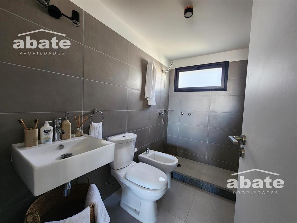 Venta apartamento 2 Dormitorios en Aguada Piso Alto