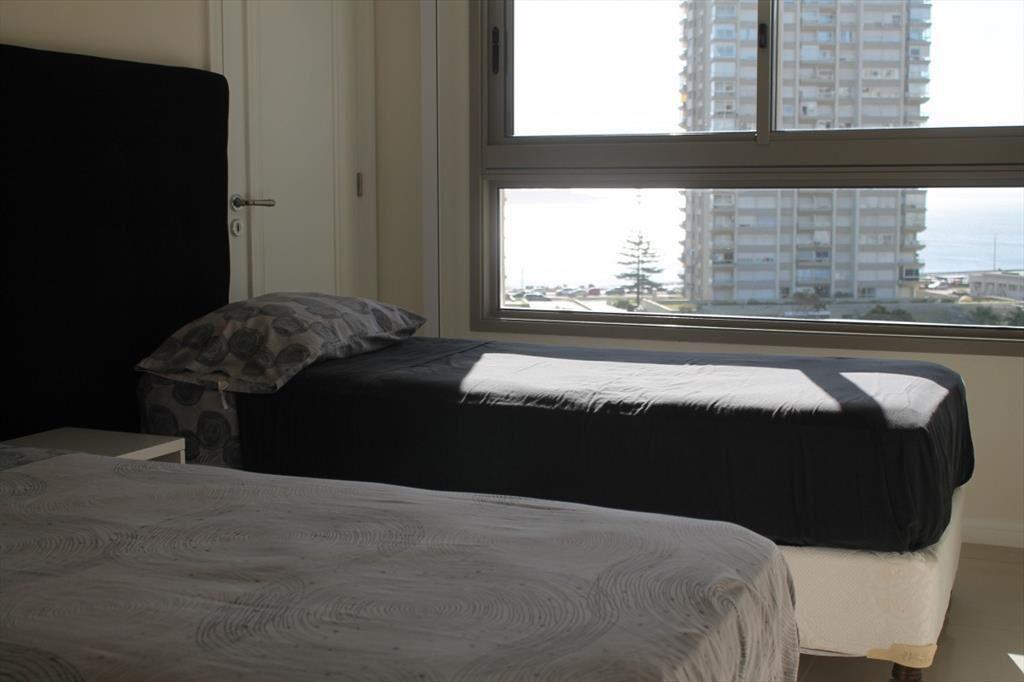 VENTA APARTAMENTO 3 DORMITORIOS EDIFICIO IMPERIALE PUNTA DE