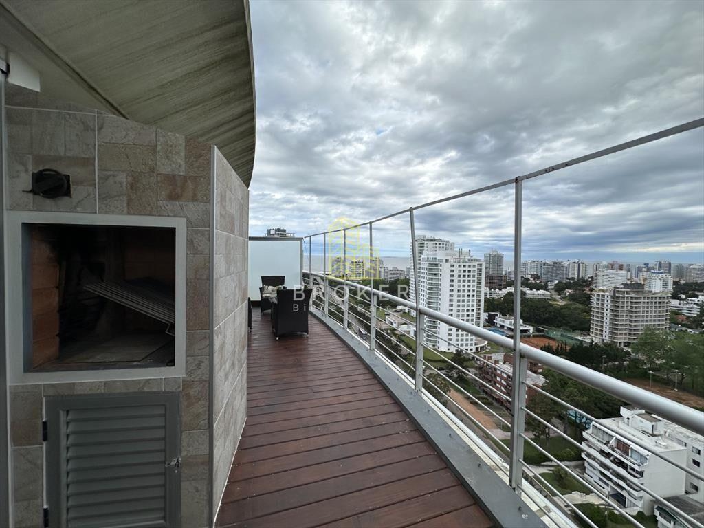 Venta y alquiller de espectacular penthouse con a