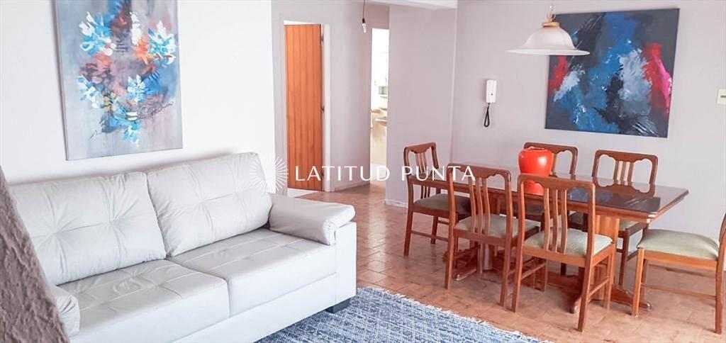 Piriapolis, apartamento de dos dormitorios a 100