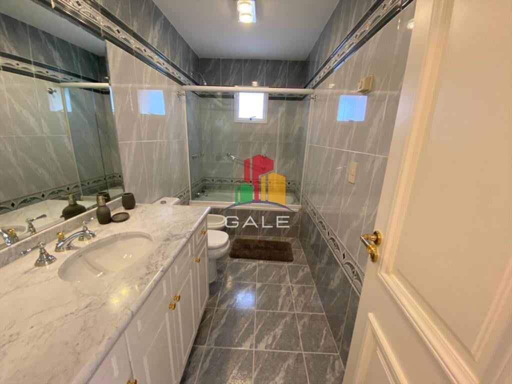 Apartamento en Venta de 3 dormitorios en Edificio Coral Tow
