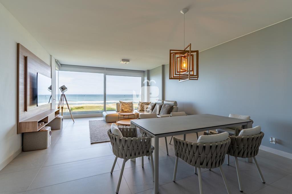 Venta Apartamento 3 dormitorios en suite, Playa -