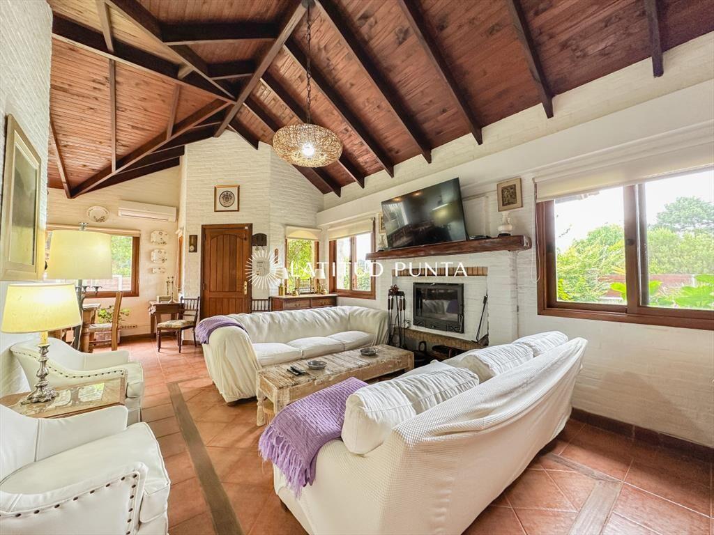 Casa en Jardines de CÃ³rdoba, 3 dormitorios