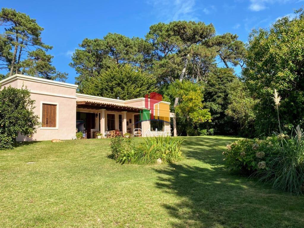 Alquiler anual - Casa Jardines de Cordoba