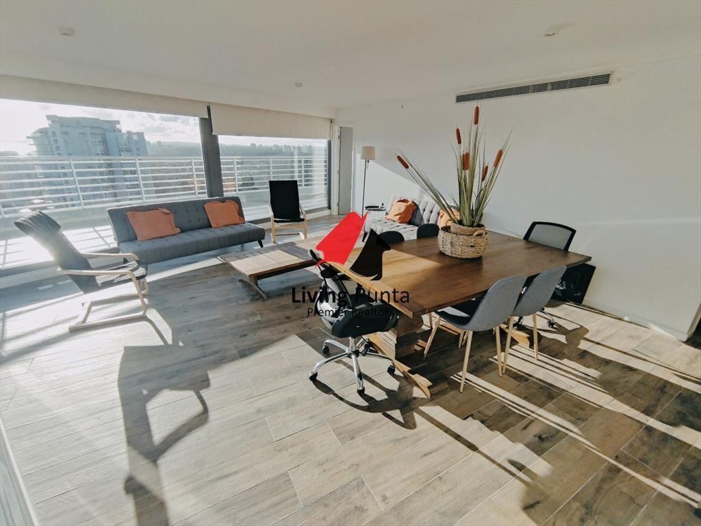 VENTA DE HERMOSO PENTHOUSE DE 2 DORMITORIOS CON Y