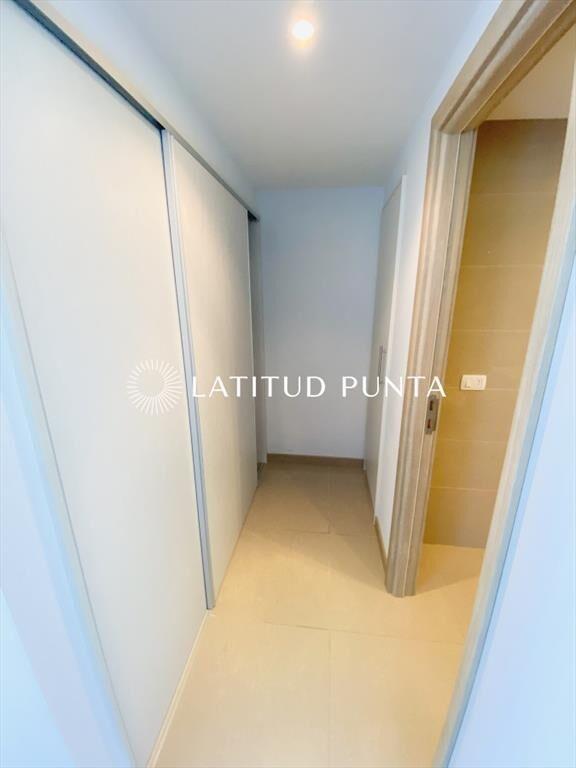 Piso alto en Brava, 1 dormitorio con vestidor, edificio Oni
