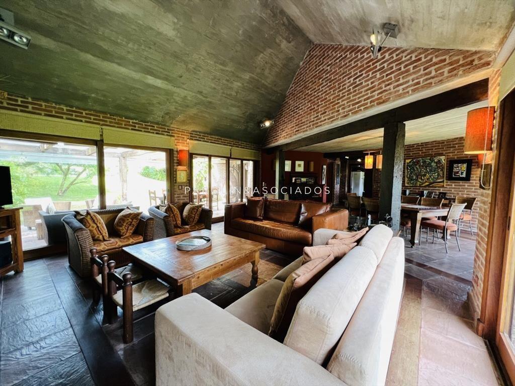 Casa en venta de 4 dormitorios en Country, Punta