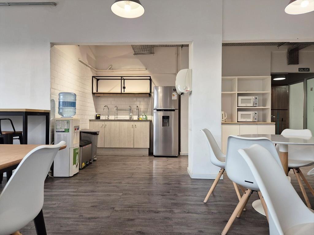 - ALQUILER - OFICINA PRIVADA - COWORK - PLAZA INDEPENDENCIA