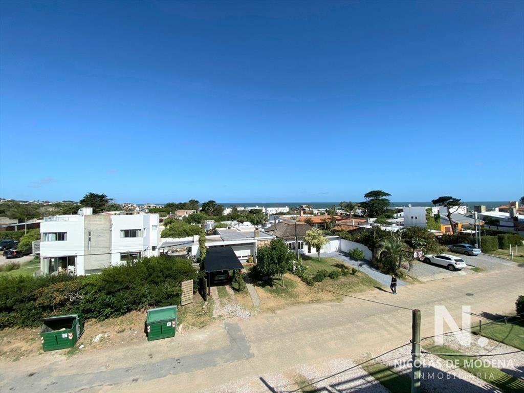 Apartamento de dos dormitorios en Manantiales - Parrillero