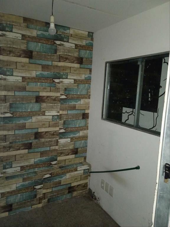 Alquiler de local de 266 m2 en Lezica.
