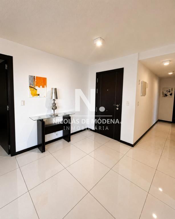 En venta apartamento de 3 dormitorios en Punta