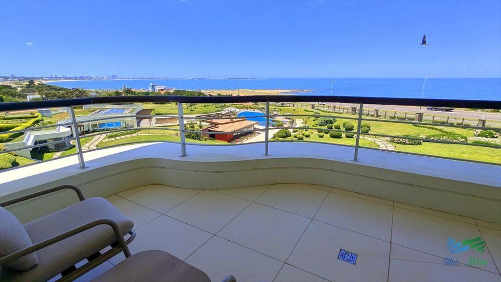Venta de Apartamento 4 DORMITORIOS con vista al