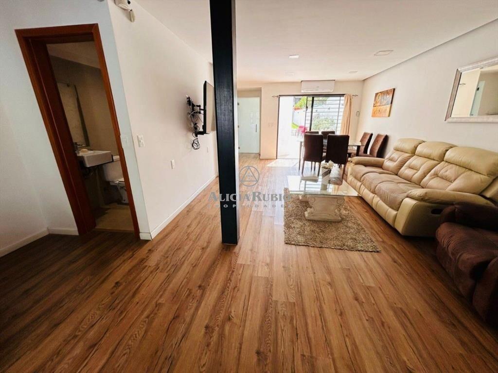 CASA EN VENTA 4 DORMITORIOS CON FONDO Y BARBACOA. COCHER...