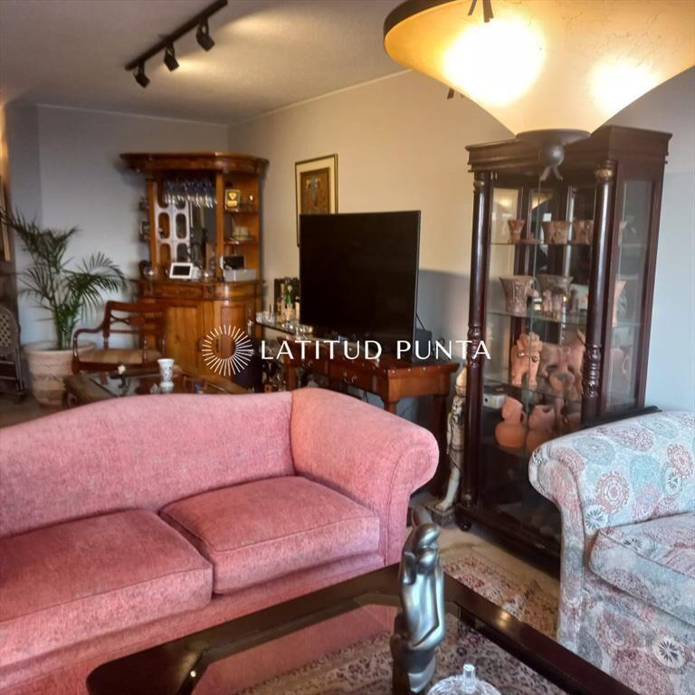 Apartamento en Roosevelt, 3 dormitorios más