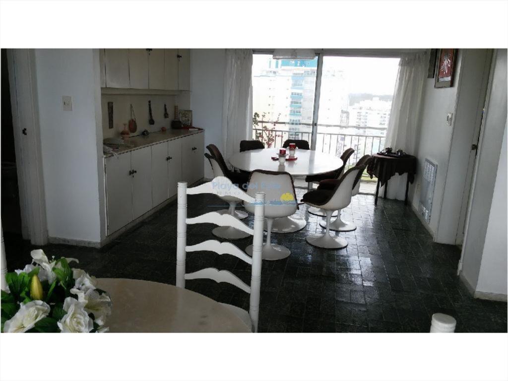 Apartamento de 2 dormitorios en Playa Brava , del