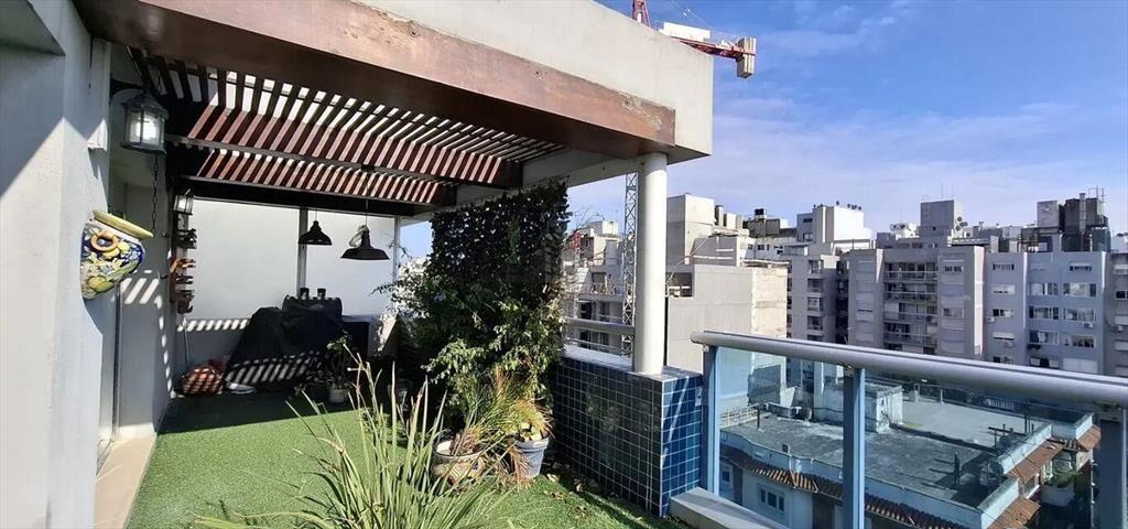 Se alquila Penthouse de 3 dormitorios con terraza y garage