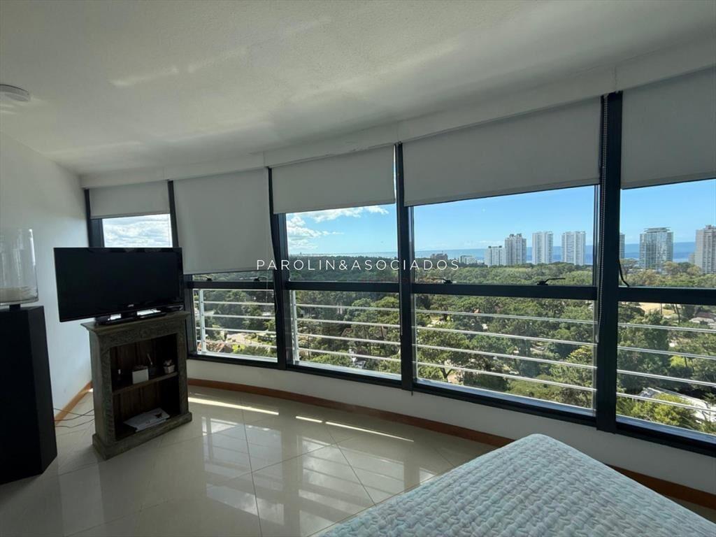 Departamento en Venta en Torre Tressesenta, Punta
