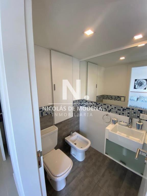 Departamento de 2 dormitorios y medio en venta en