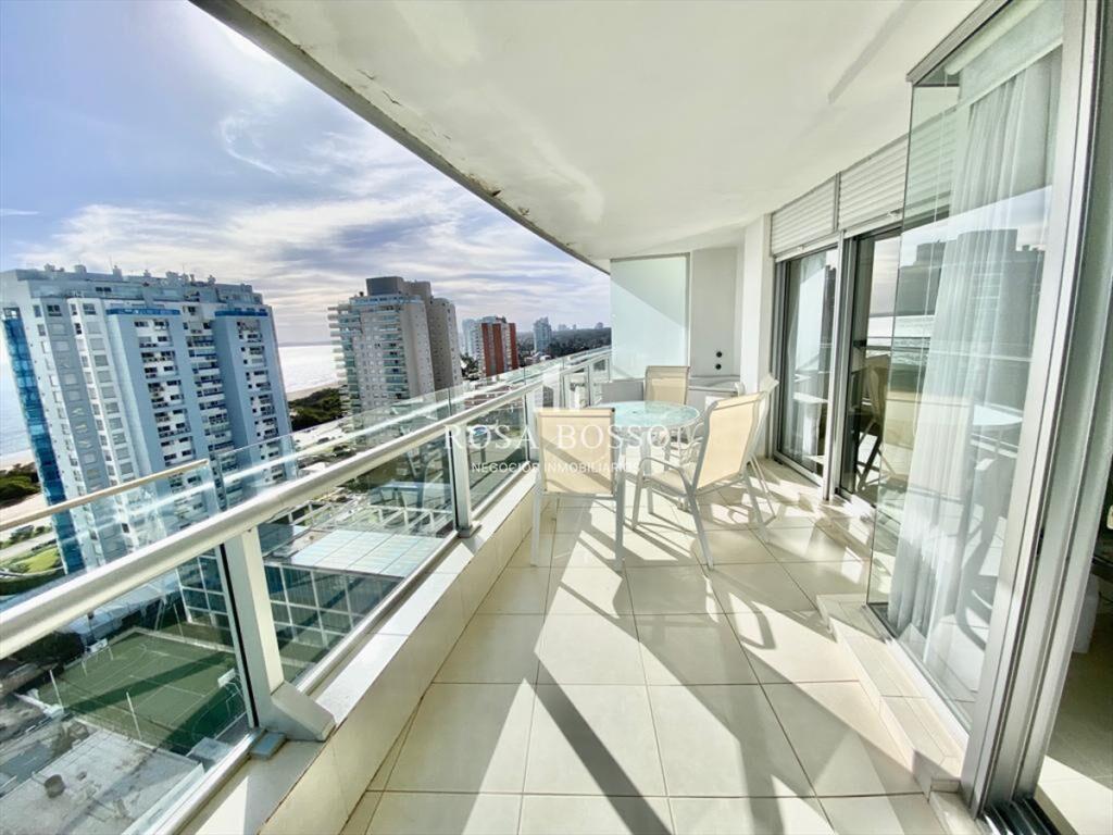 Apartamento en alquiler temporario Playa Mansa 2