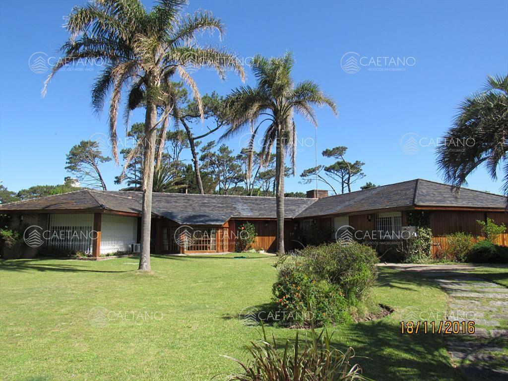 Gran casa a metros del mar espacios generosos y