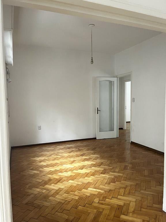 LA COMODIDAD DE UNA CASA! A SOLO 200 METROS DE LA RAMBLA!!!