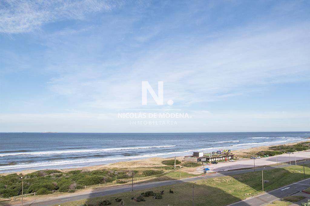 Hermoso Departamento en venta en Torre Lobos.