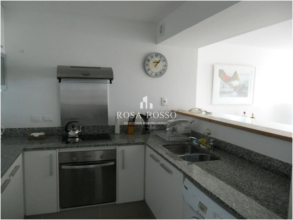 Apartamento en Brava, 2 dormitorios *