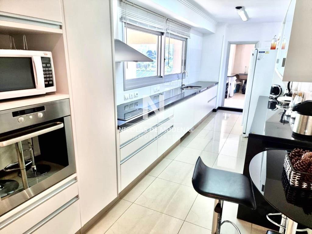 Apartamento en Torre Lobos frente a Playa Brava,