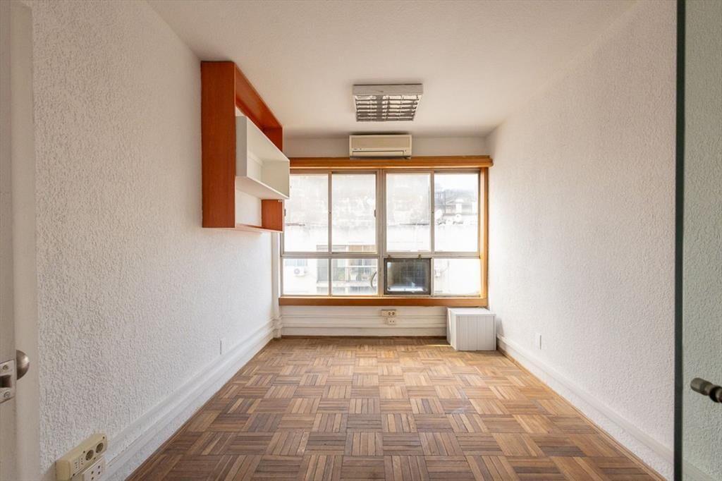 Alquiler de 2 oficinas en ciudad vieja