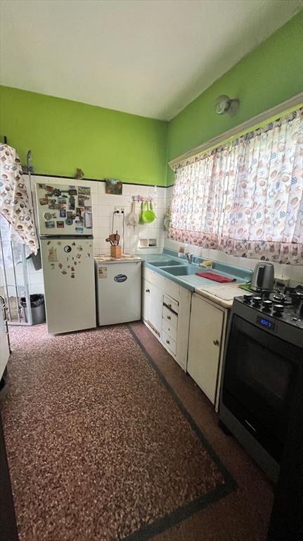 Casa 3 dormitorios, con fondo con parrillero y gge x2