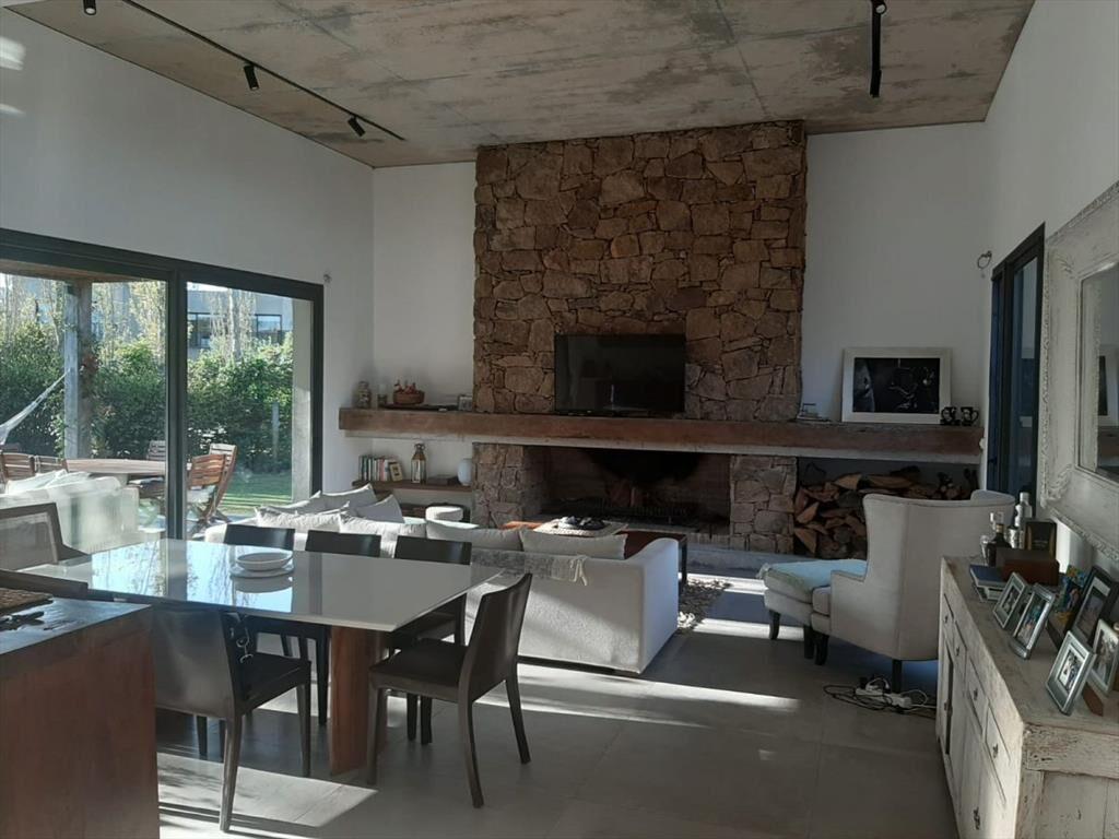 VENTA CASA EN BARRIO PRIVADO LA ALBORADA PUNTA DEL ESTE
