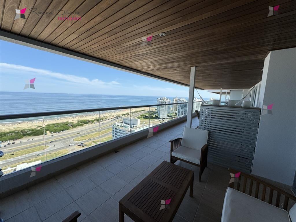 VENTA DE APARTAMENTO DE 3 SUITES EN BRAVA CON AL