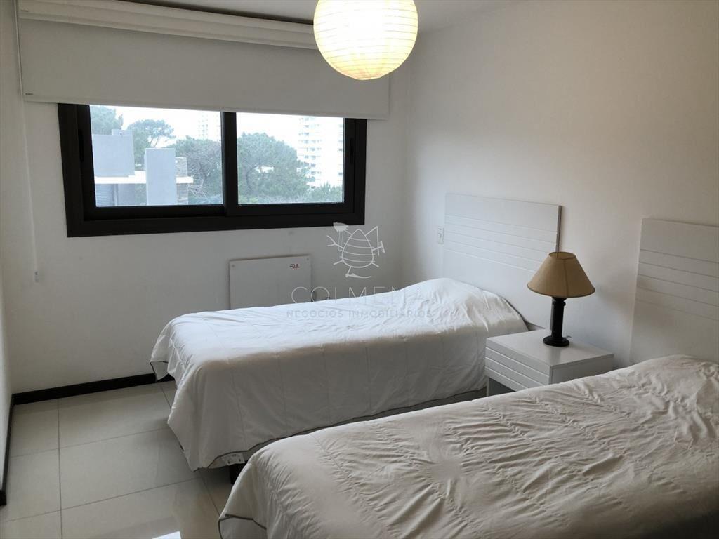 Apartamento de 3 dormitorios en zona club de tenis cantegri