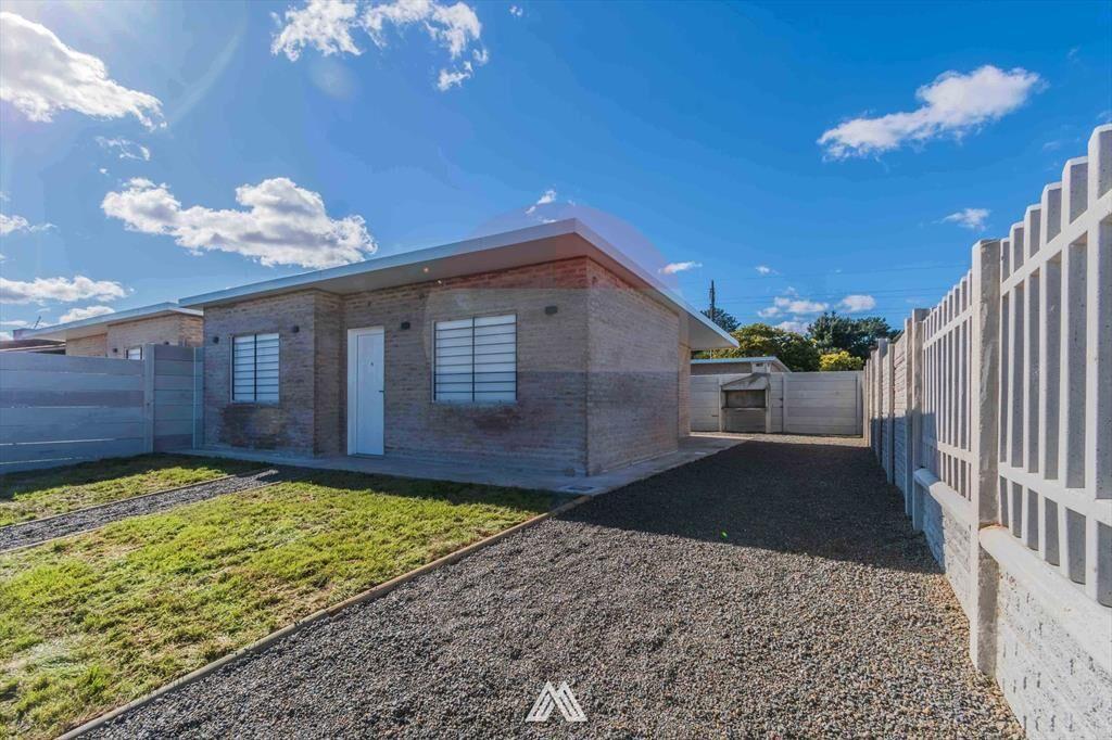 ALQUILER-casa 3 dorm. a estrenar-LOMAS DE SOLYMAR