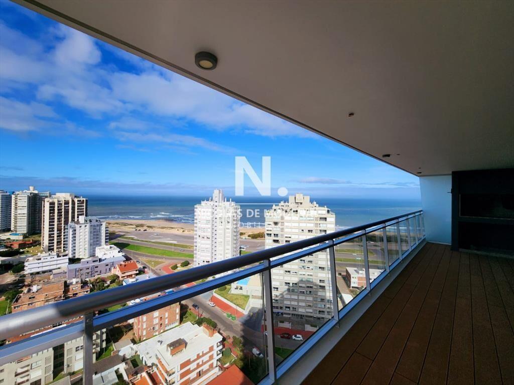 Espectacular departamento, de 3 dormitorios en Punta del Es