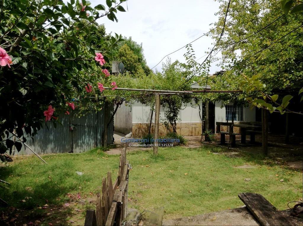 Casa en Venta en Barrio Lezica. Ideal como inversión.