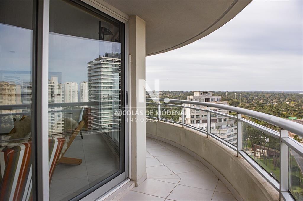 Se vende apartamento en ocean drive II de 3 Punta