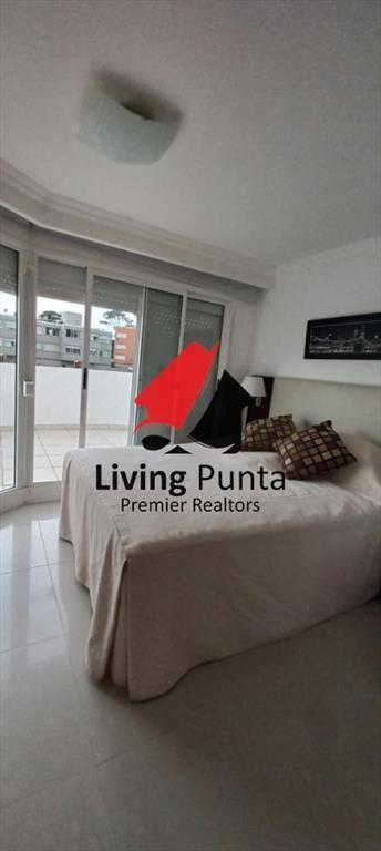 Apartamento en venta con amplia terraza y full