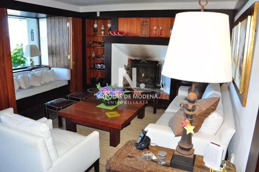 Oportunidad imperdible, departamento de 4 en