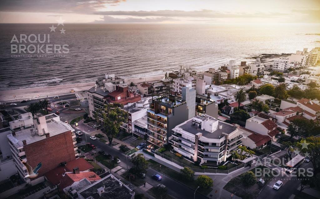 Apartamento de dos dormitorios en venta en Malvín - 303