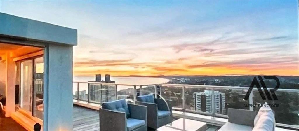 Apartamento en venta de 4 dormitorios c/ cochera en Play...