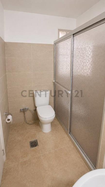 VENTA APARTAMENTO POCITOS AL FRENTE CON BALCÓN 2 DOR 2 BA...
