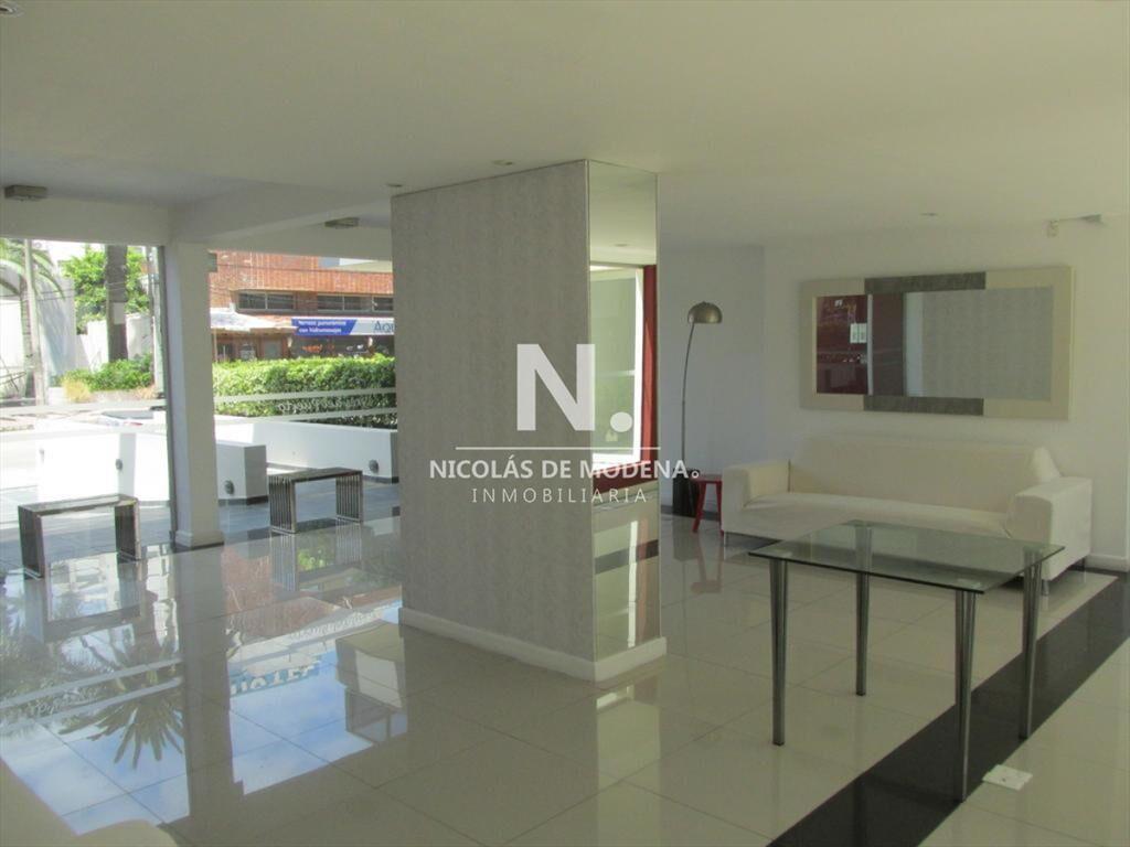 Apartamento en venta en Península de 1