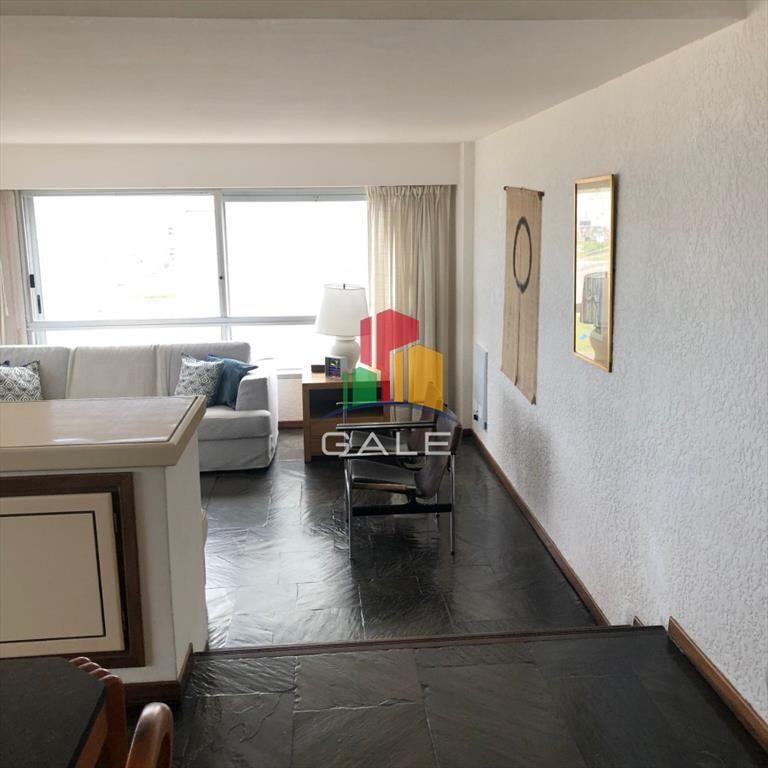 Apartamento de 3 dormitorios en venta en Punta del Este