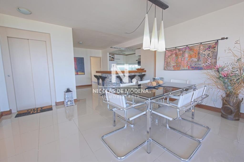 Apartamento en Pinares a la venta 3 dormitorios
