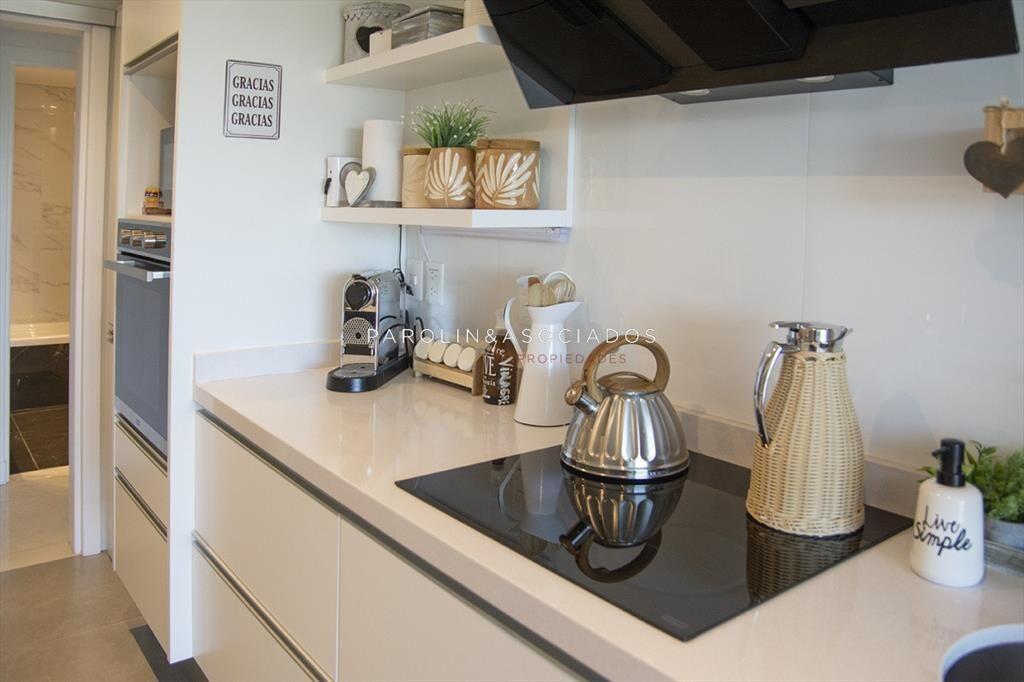 Apartamento 2 dormitorios en venta a metros del mar, Punta