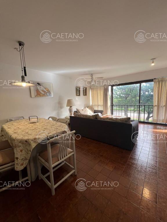 VENTA APARTAMENTO 3 DORMITORIOS , 2 BAÑOS , Y
