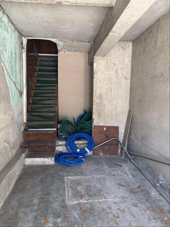 Alquiler Deposito Cordón 2 Baños Garaje primer piso escaler