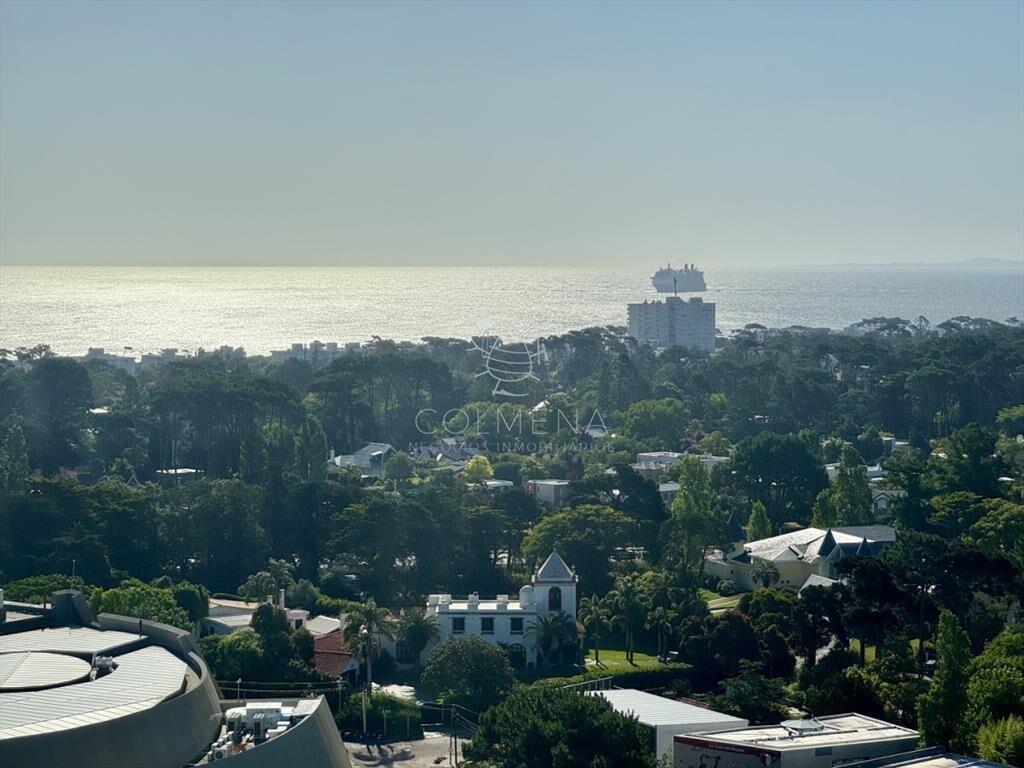 Hermoso apto con vista directa y hermosa al mar